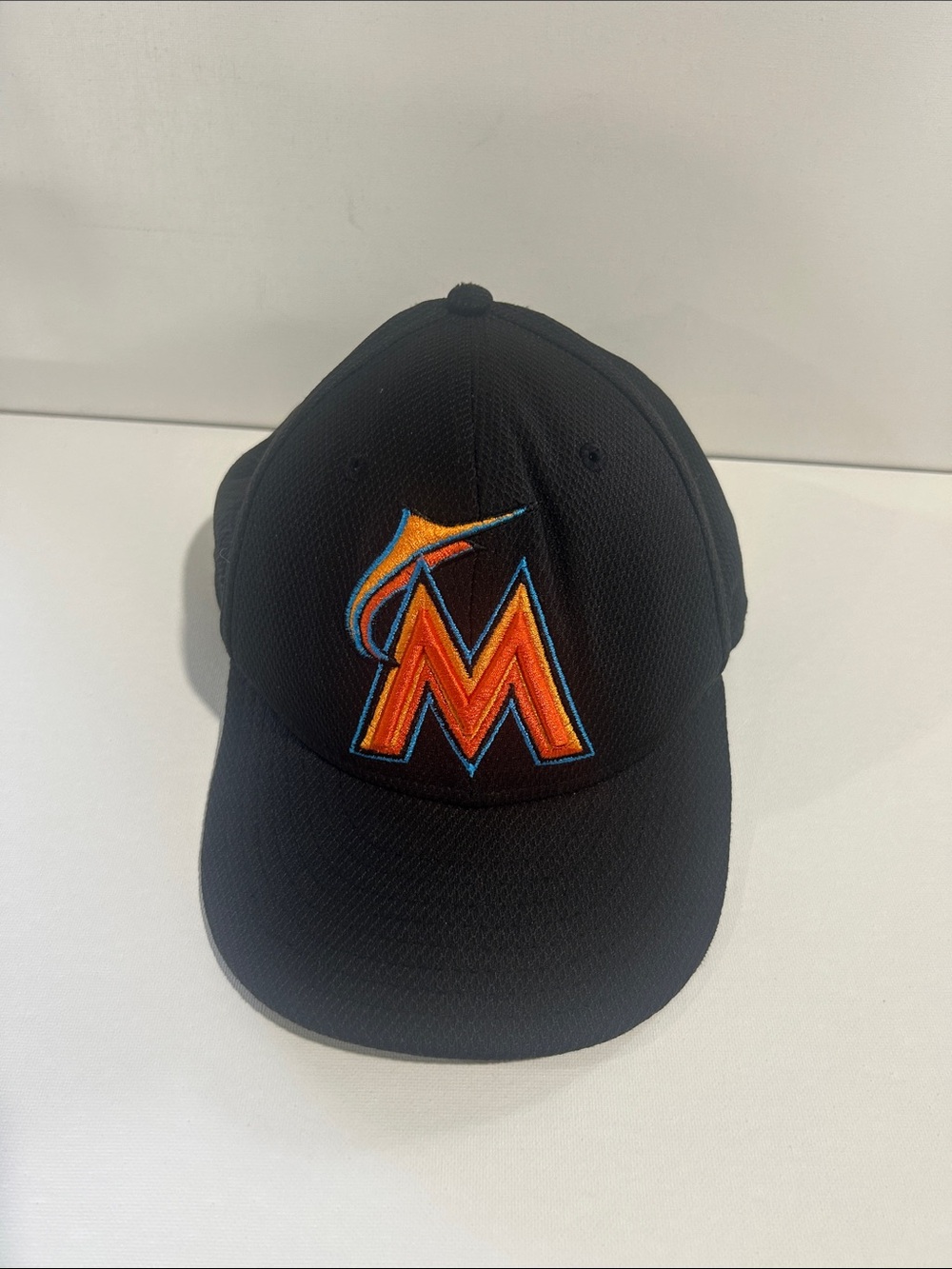 New Era Gray and Black 59FIFTY Fitted Baseball Cap Interior - 7 3/8